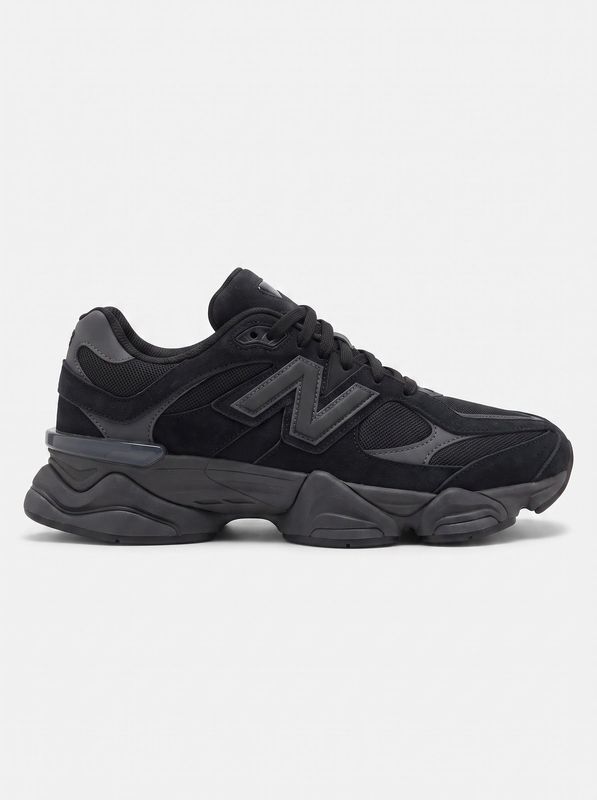 2. Sneakers logata Nero New Balance g90602ql