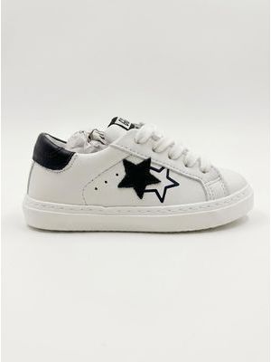 2. Handcrafted sneakers with side logo White-Blue