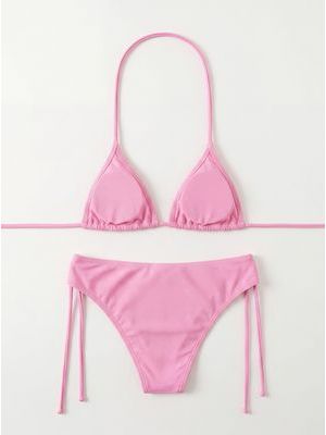 2. Logoed costume Rose
