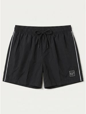 1. Solid color swimsuit Black