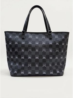 2. Logo bag Generic