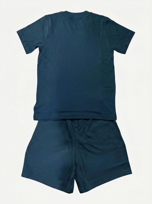 2. Solid color suit Green New Balance mt41502/ms41520