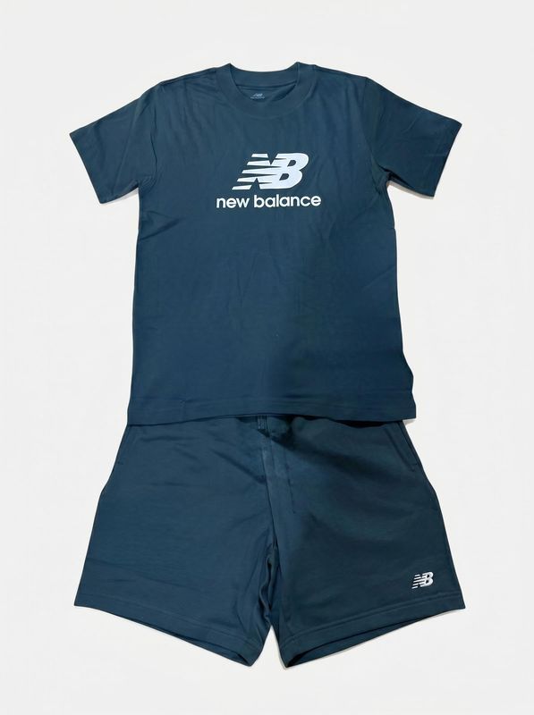 Solid color suit Green New Balance