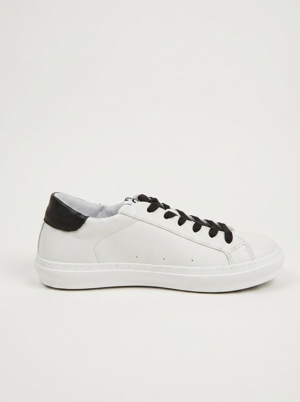 2. Handcrafted sneakers with side logo White-Silver 2Star 2sb3432
