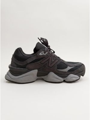 2. Sneakers logata Grigio