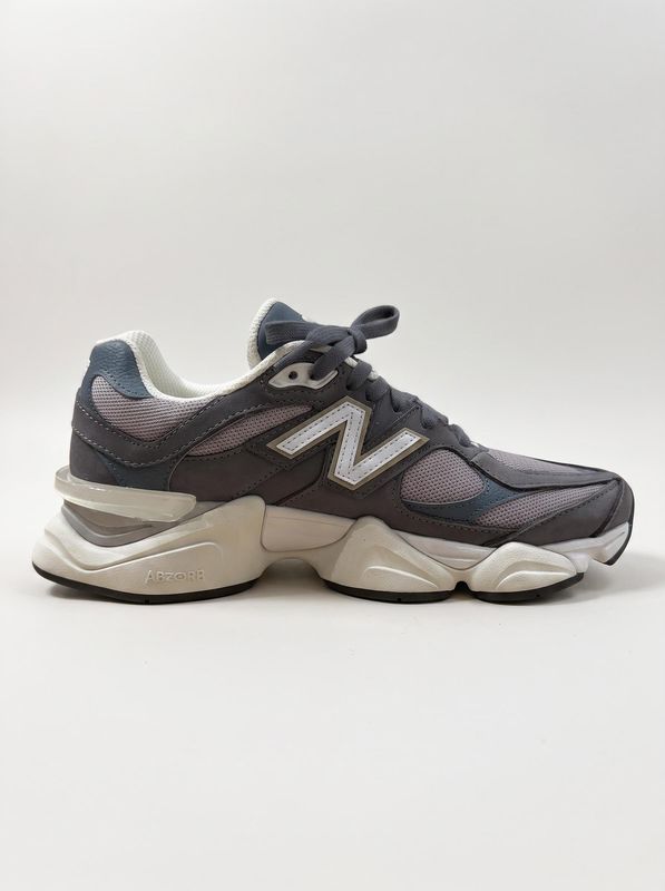 2. Sneakers logata Viola-Bianco New Balance u9060528