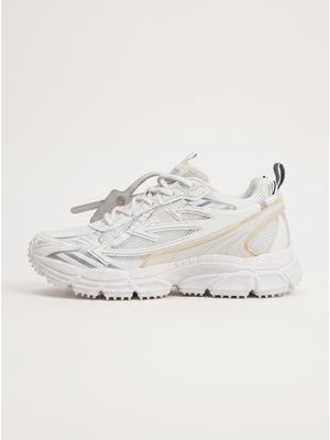 1. Sneakers Bianco