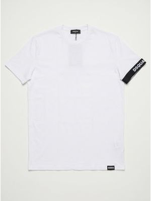 1. Plain T-shirt White
