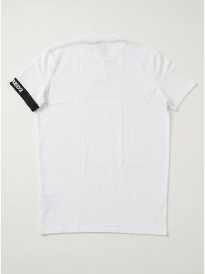 2. Plain T-shirt White