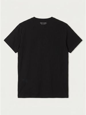 2. Plain T-shirt with central logo Black