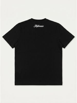2. T-shirt logata Nero