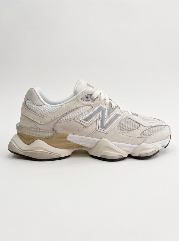 2. Sneakers logata Bianco New Balance u9060wht