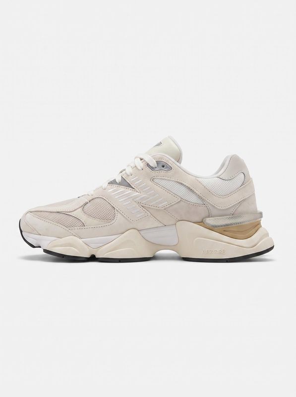 1. Sneakers logata Bianco New Balance u9060wht