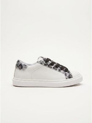 2. Handcrafted sneakers with side logo Black-Silver