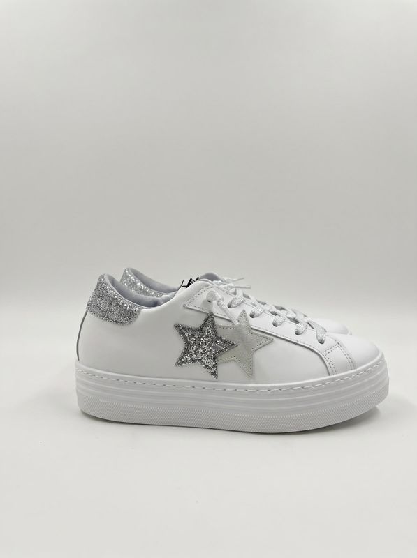 2. Handcrafted sneakers with side logo White-Silver 2Star 2sb3450