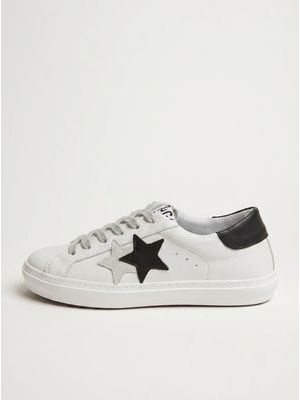 1. Handcrafted sneakers with side logo Black and White