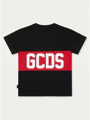 2. T-shirt mezza manica con logo centrale Nero