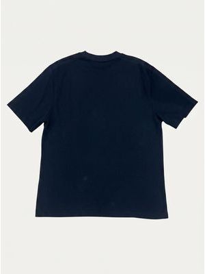 2. Solid color T-shirt Black