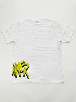 2. Solid color T-shirt White