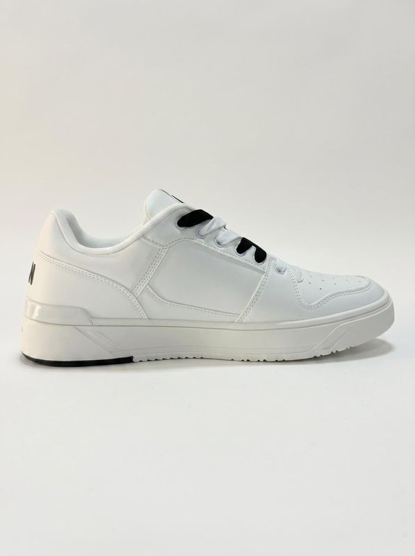 2. Sneakers logate Bianco Icon escobar