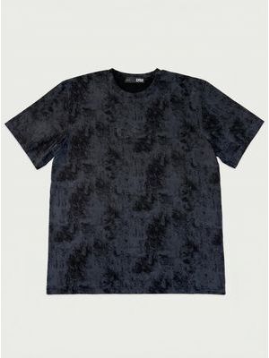 1. T-shirt with small central tone-on-tone logo Black
