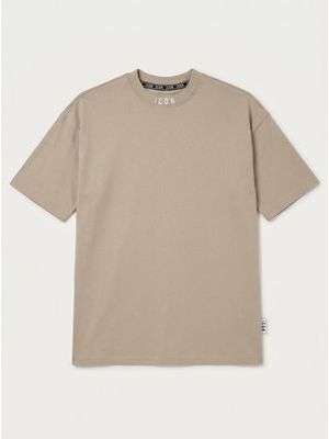 1. Solid color T-shirt with logo Beige