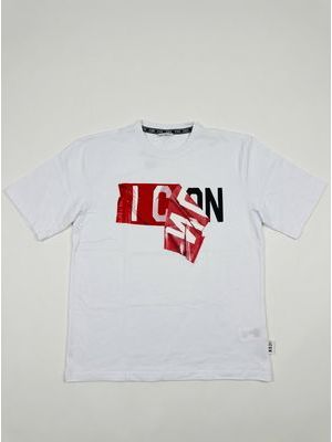1. Plain T-shirt with logo White