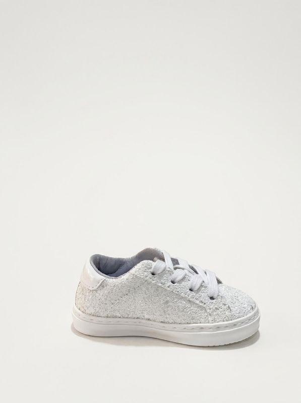 2. Handcrafted sneakers with side logo White 2Star s2b3400